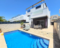 Reventa - Villa independiente - Ciudad Quesada - Doña Pepa *