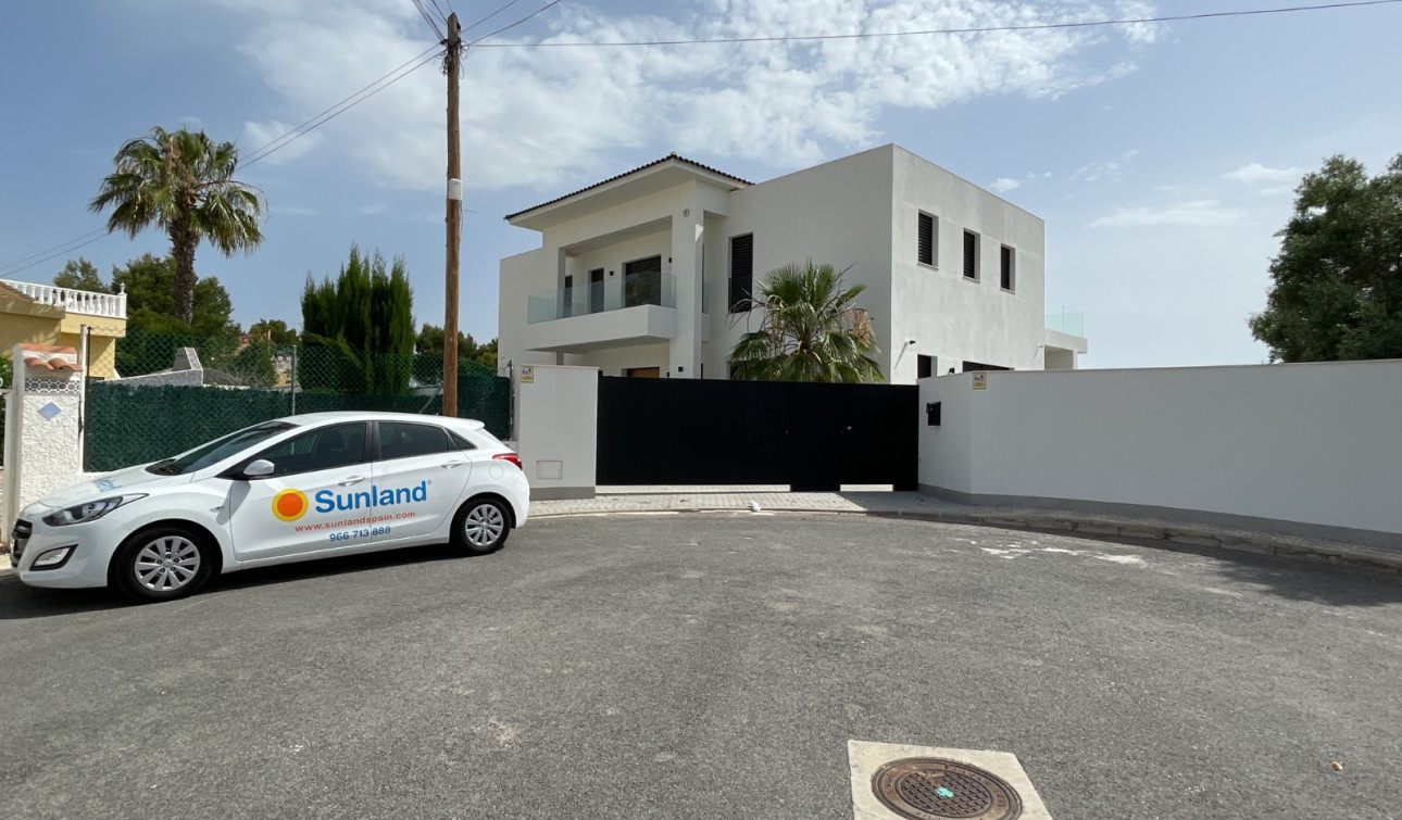 Reventa - Villa independiente - Ciudad Quesada