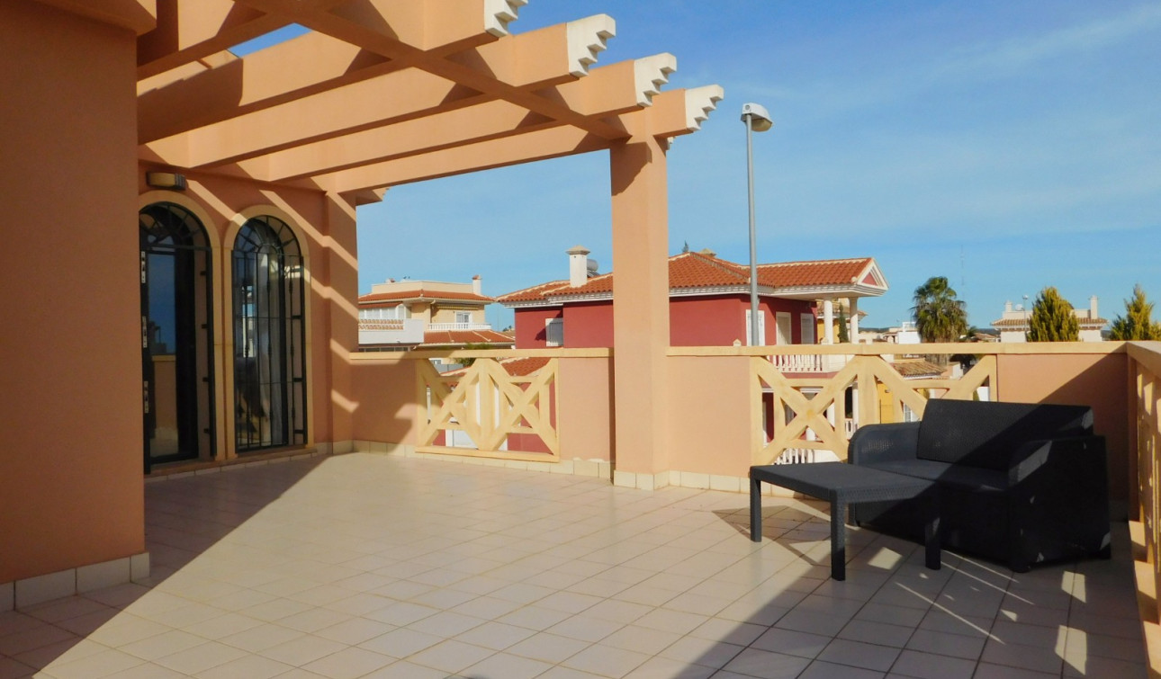 Reventa - Villa independiente - Ciudad Quesada