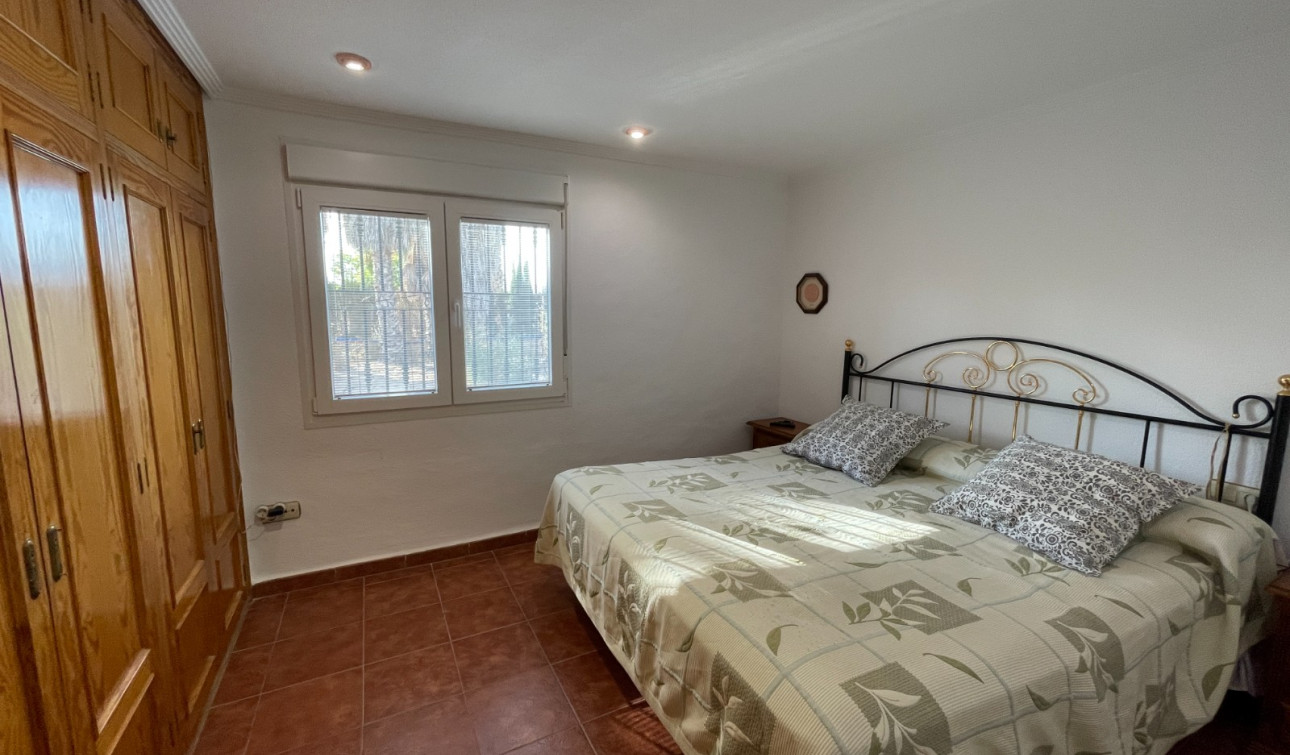 Reventa - Villa independiente - Crevillente