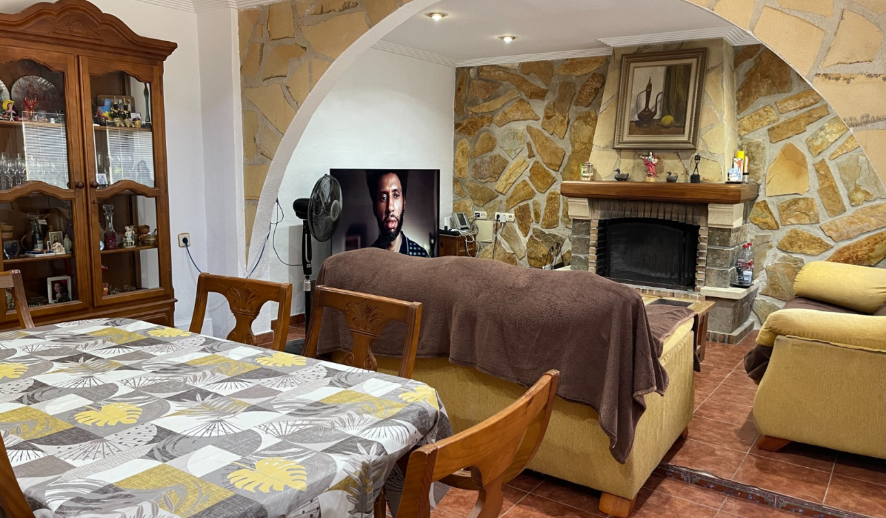 Reventa - Villa independiente - Crevillente