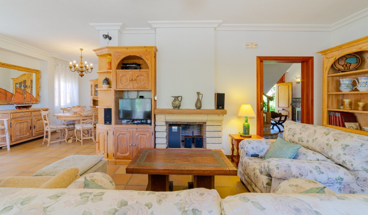 Reventa - Villa independiente - Dehesa de Campoamor - Campoamor