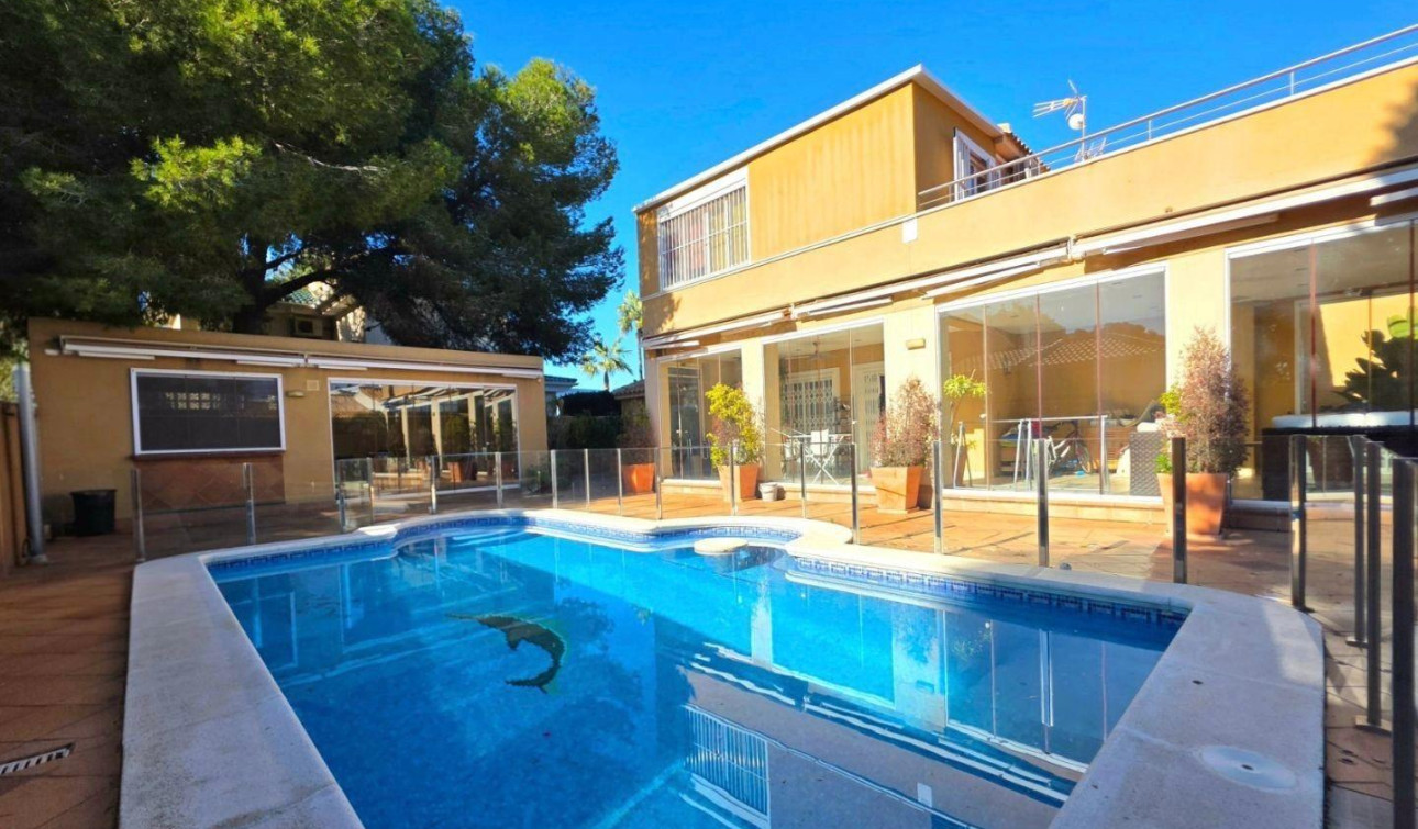 Reventa - Villa independiente - Dehesa de Campoamor - Campoamor