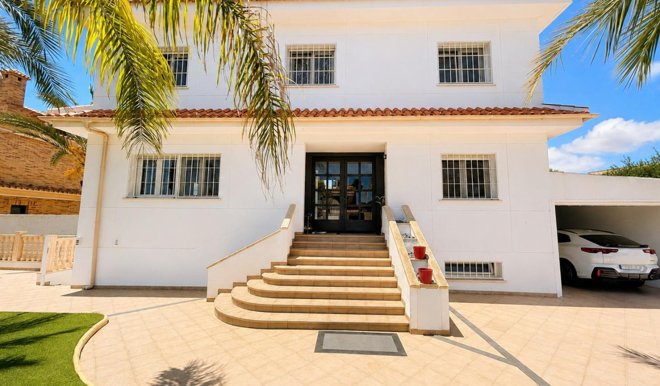 Reventa - Villa independiente - Dehesa de Campoamor - Campoamor