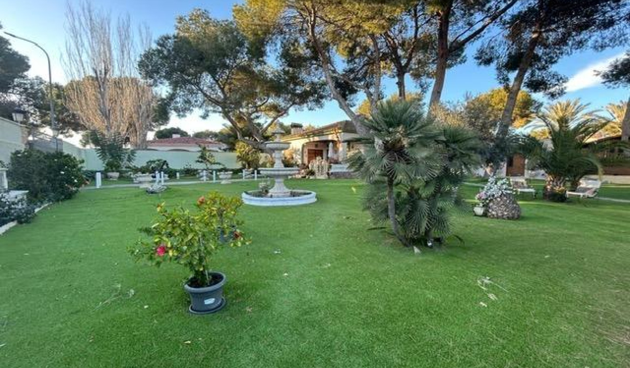 Reventa - Villa independiente - Dehesa de Campoamor - Campoamor