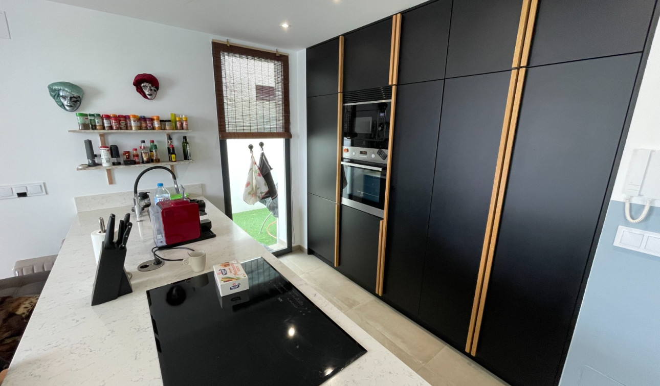 Reventa - Villa independiente - Dolores - ZONA NUEVA