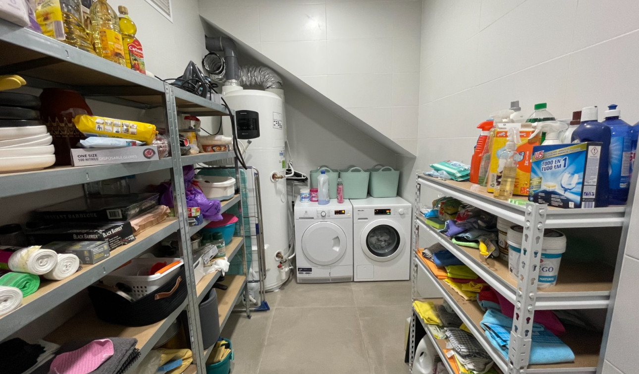 Reventa - Villa independiente - Dolores - ZONA NUEVA