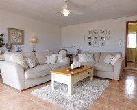 Reventa - Villa independiente - Dolores