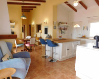 Reventa - Villa independiente - Dolores