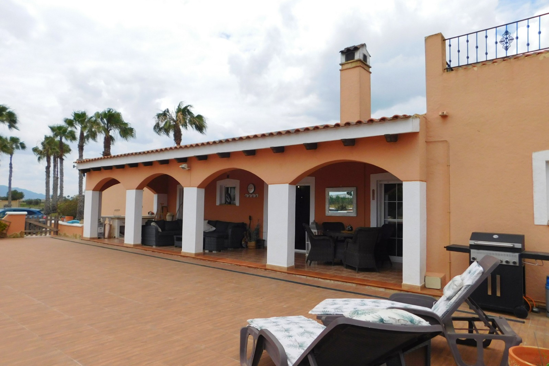 Reventa - Villa independiente - Dolores