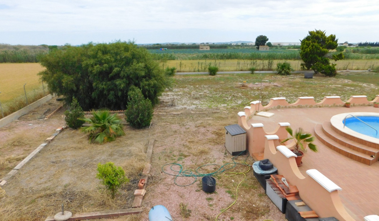 Reventa - Villa independiente - Dolores