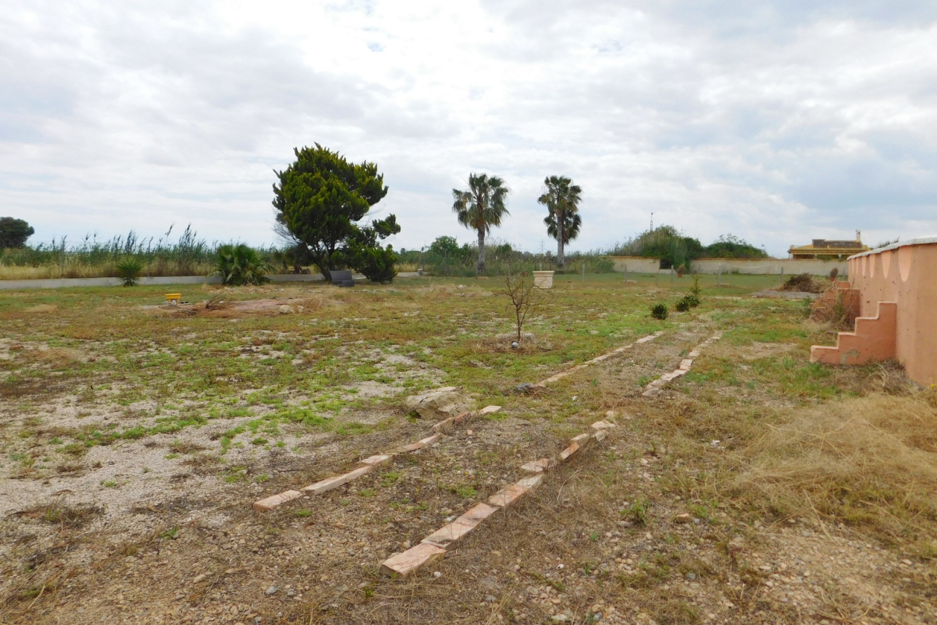 Reventa - Villa independiente - Dolores