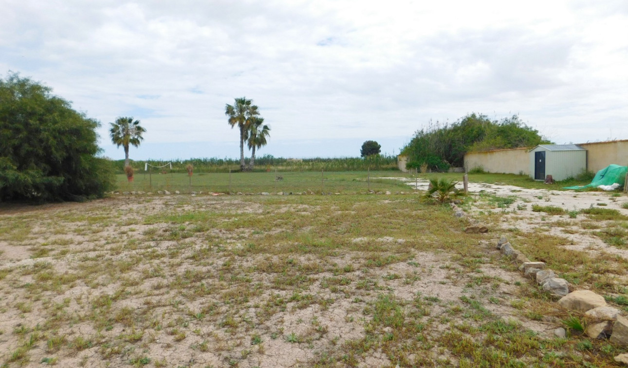 Reventa - Villa independiente - Dolores