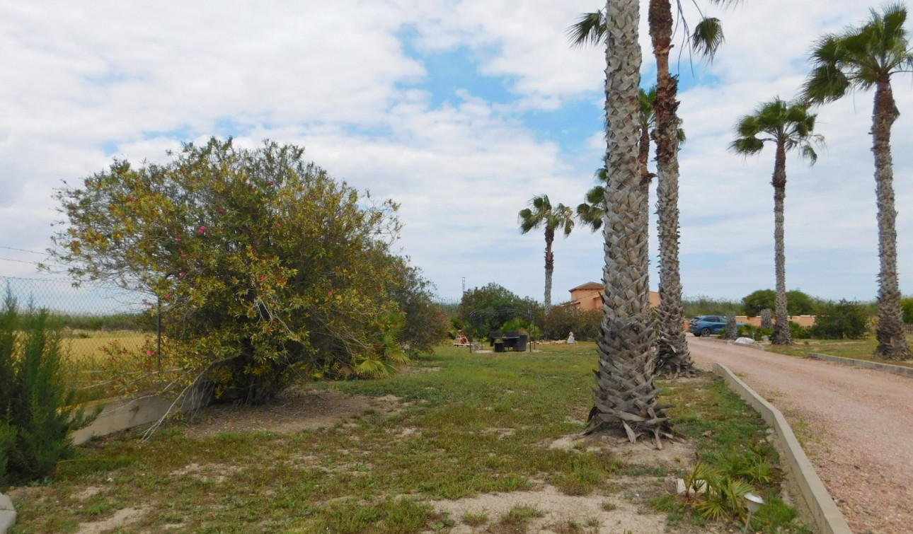 Reventa - Villa independiente - Dolores