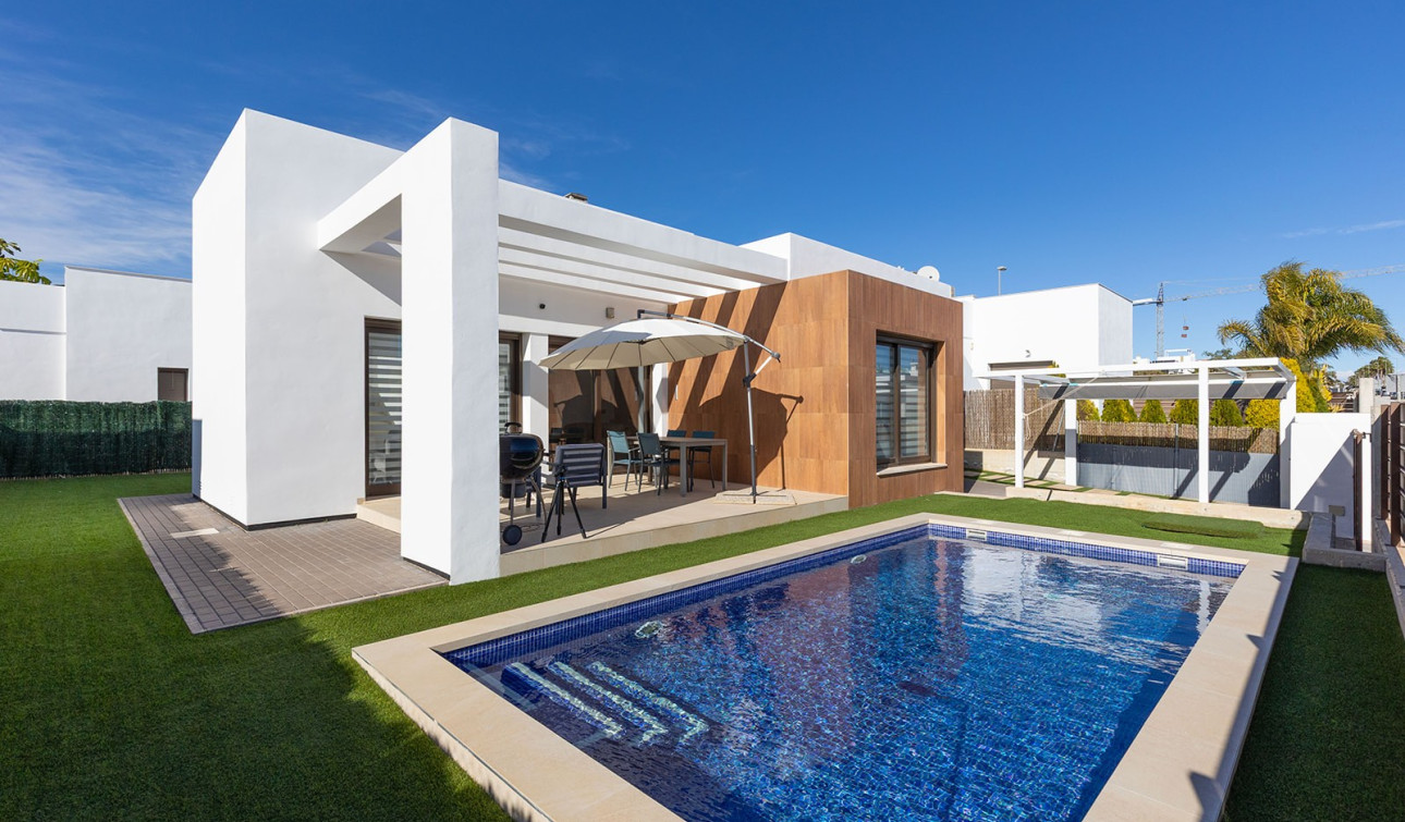 Reventa - Villa independiente - Entre Naranjos - Vistabella Golf