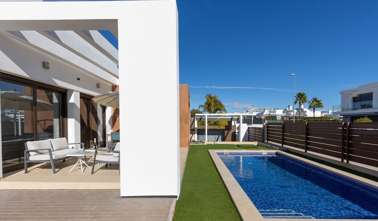 Reventa - Villa independiente - Entre Naranjos - Vistabella Golf