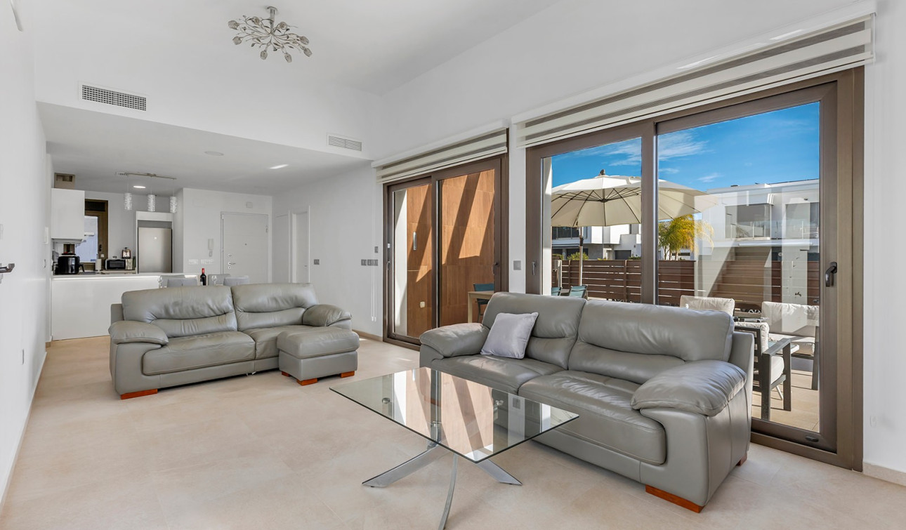 Reventa - Villa independiente - Entre Naranjos - Vistabella Golf