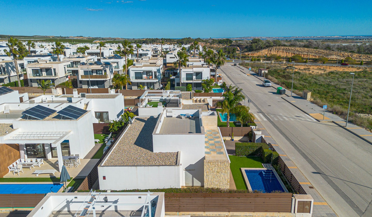 Reventa - Villa independiente - Entre Naranjos - Vistabella Golf