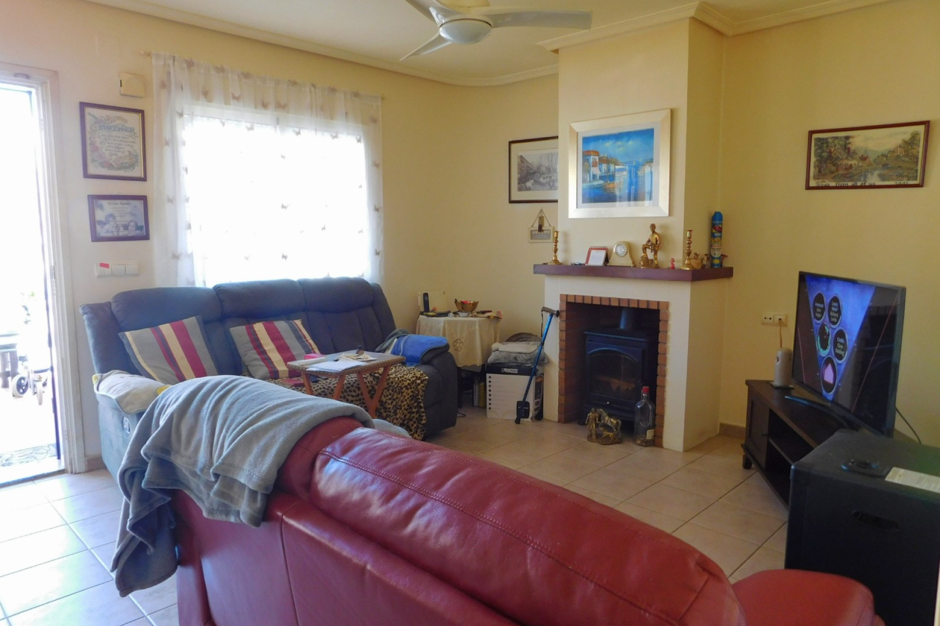 Reventa - Villa independiente - Entre Naranjos