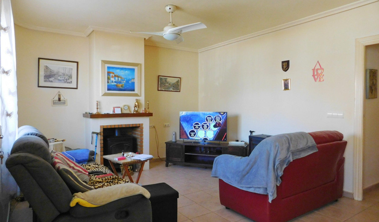 Reventa - Villa independiente - Entre Naranjos