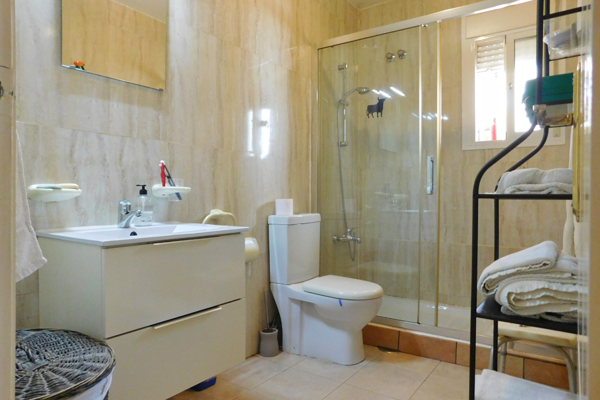 Reventa - Villa independiente - Entre Naranjos