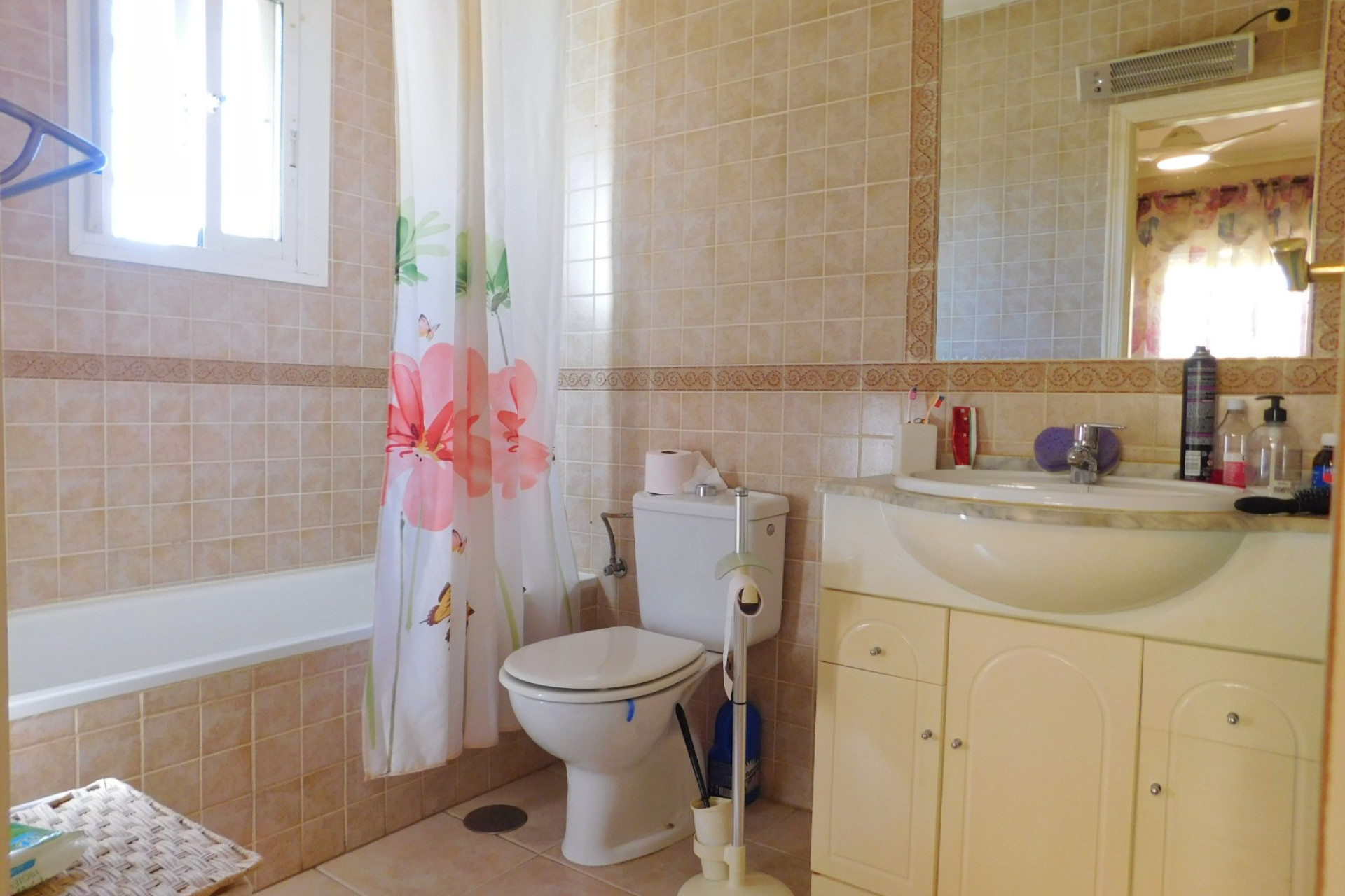 Reventa - Villa independiente - Entre Naranjos