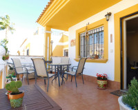 Reventa - Villa independiente - Entre Naranjos