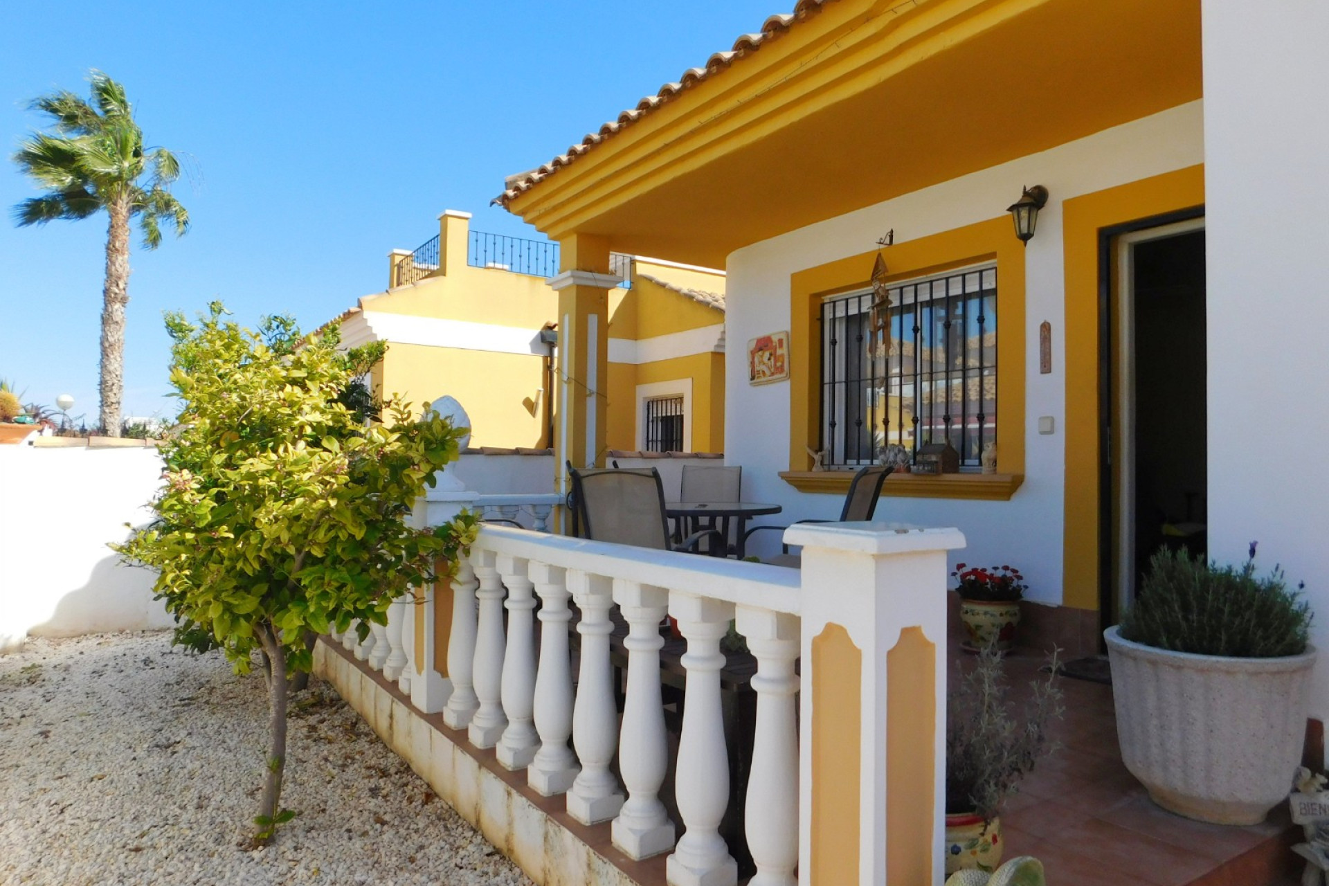 Reventa - Villa independiente - Entre Naranjos