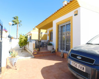 Reventa - Villa independiente - Entre Naranjos