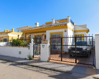 Reventa - Villa independiente - Entre Naranjos