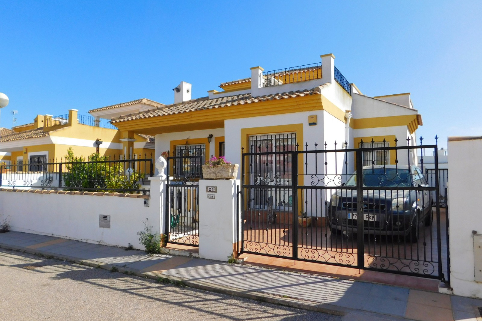 Reventa - Villa independiente - Entre Naranjos