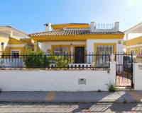 Reventa - Villa independiente - Entre Naranjos