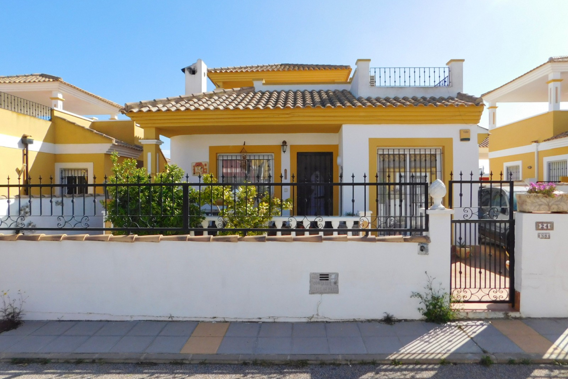 Reventa - Villa independiente - Entre Naranjos