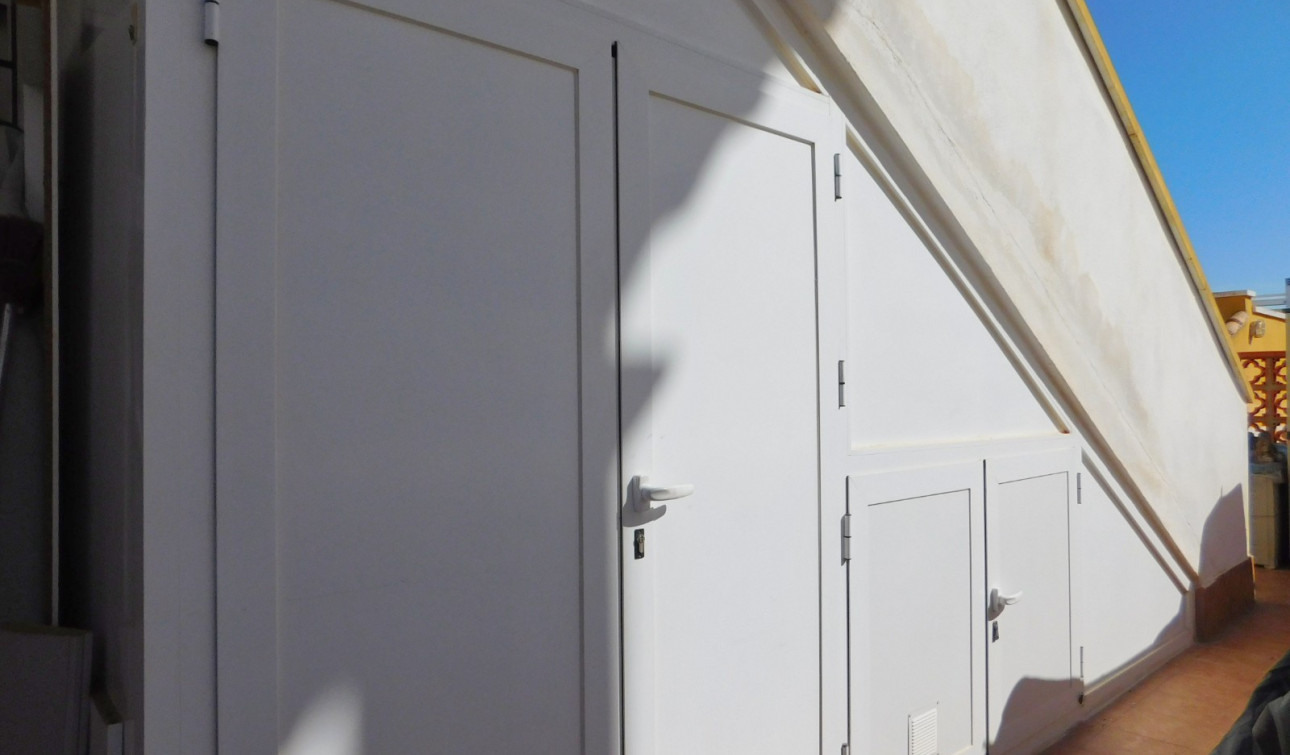 Reventa - Villa independiente - Entre Naranjos