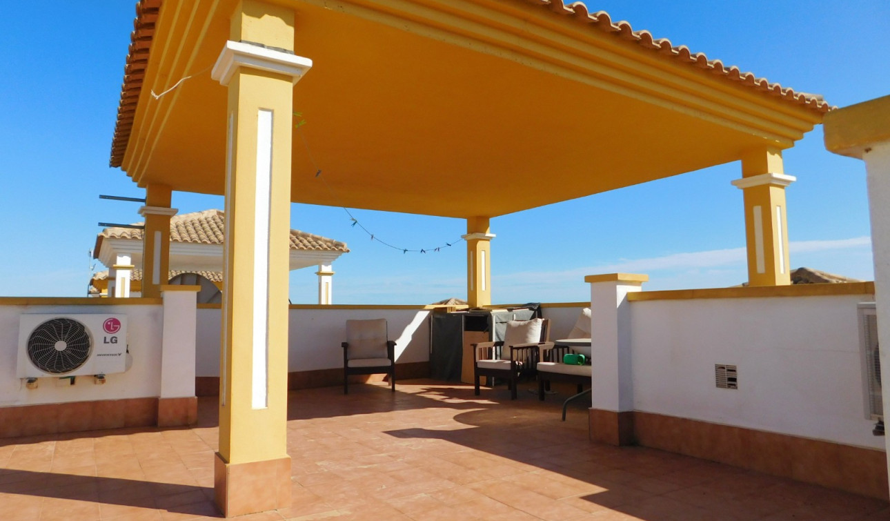 Reventa - Villa independiente - Entre Naranjos