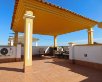 Reventa - Villa independiente - Entre Naranjos