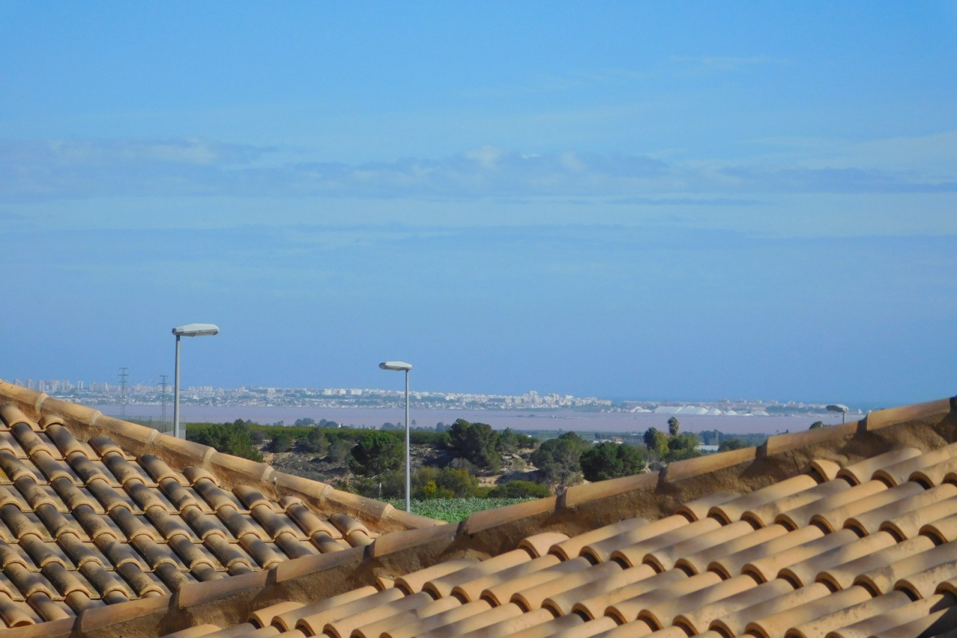 Reventa - Villa independiente - Entre Naranjos