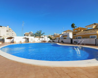 Reventa - Villa independiente - Entre Naranjos