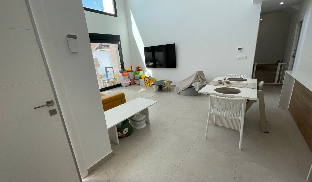 Reventa - Villa independiente - Formentera del Segura - Pueblo