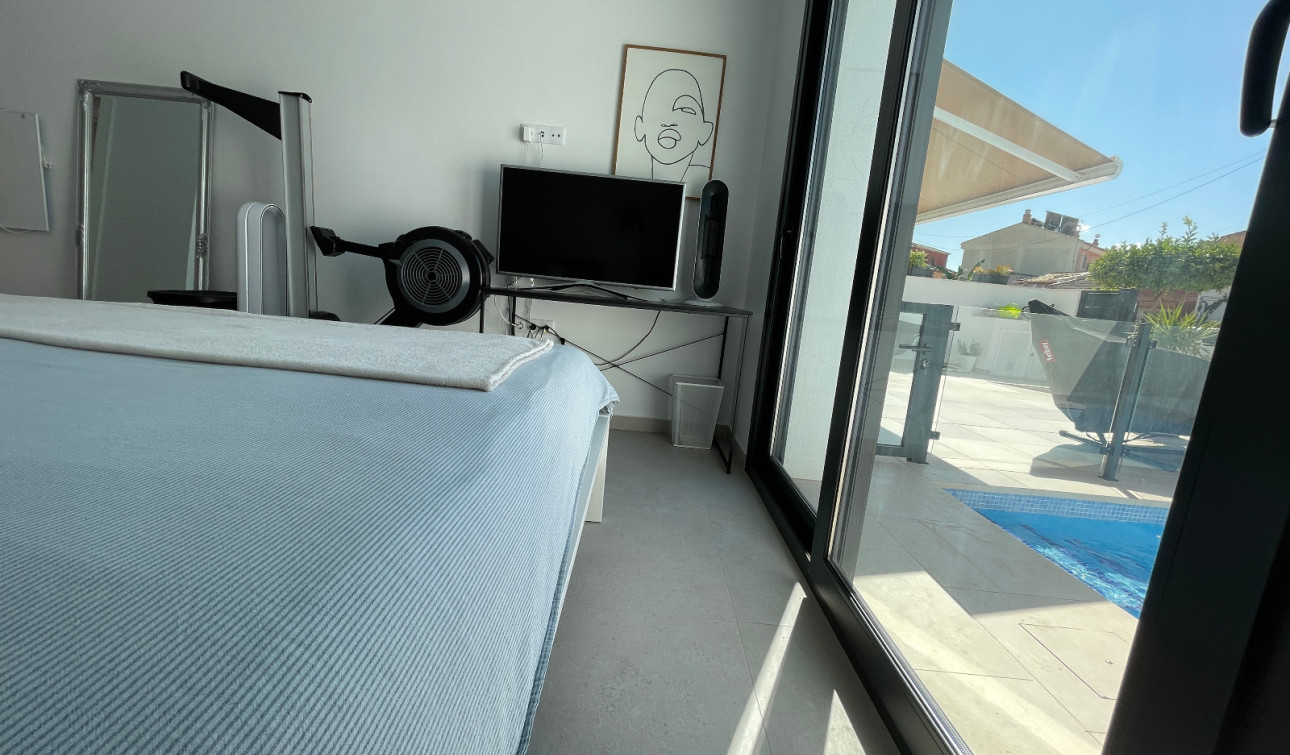 Reventa - Villa independiente - Formentera del Segura - Pueblo