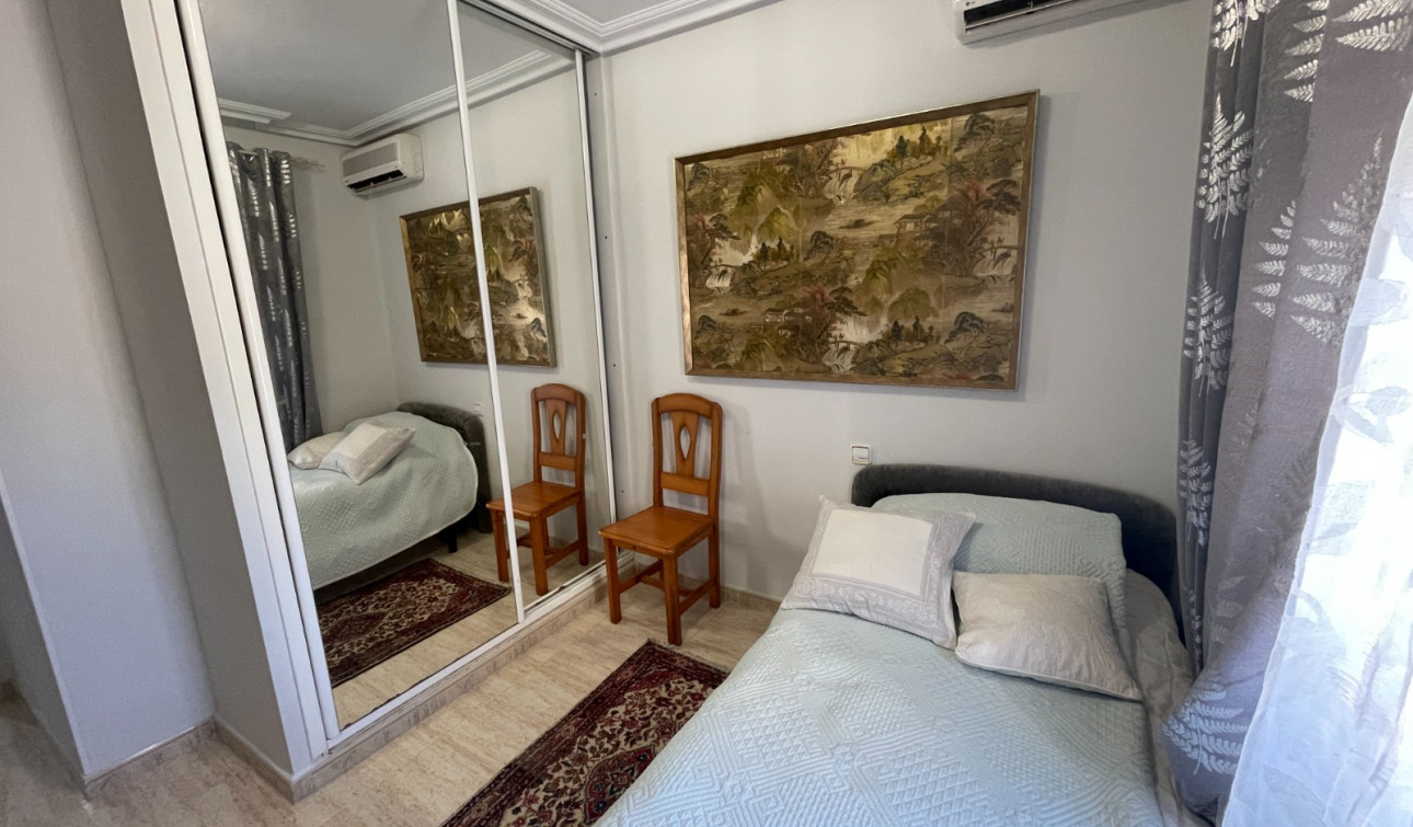 Reventa - Villa independiente - Guardamar del Segura