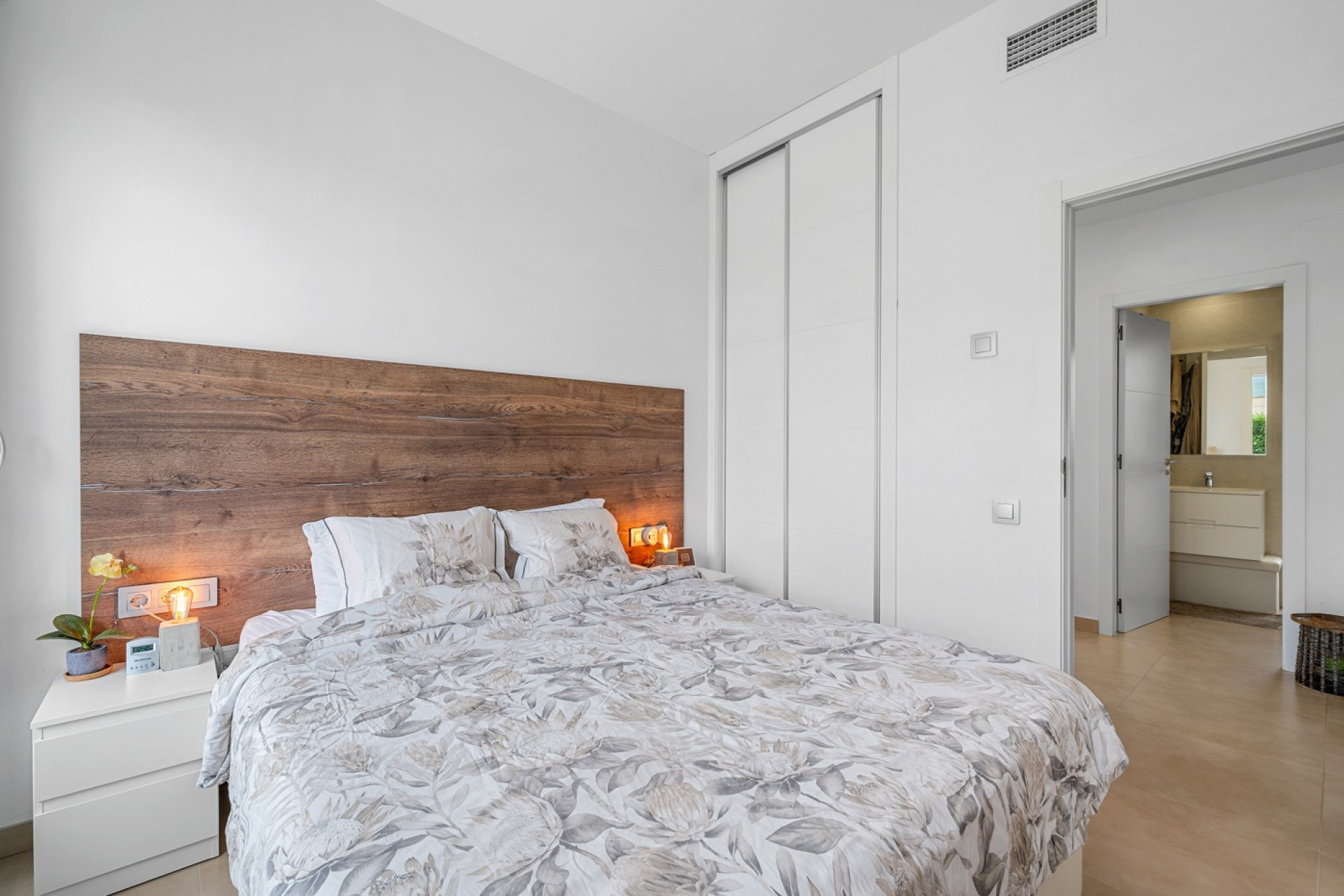 Reventa - Villa independiente - Jacarilla - Vistabella