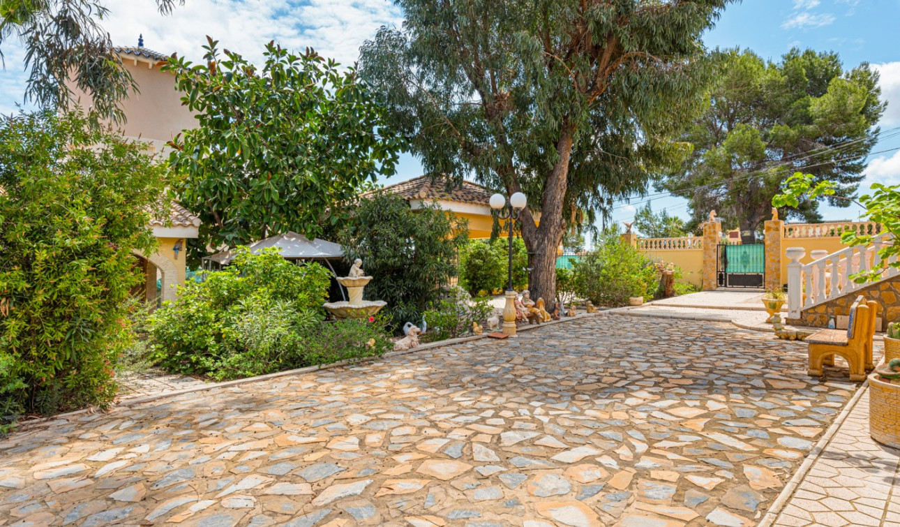 Reventa - Villa independiente - Jacarilla