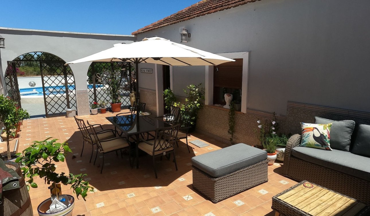 Reventa - Villa independiente - Jacarilla