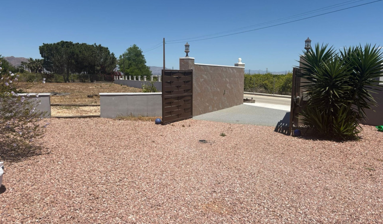 Reventa - Villa independiente - Jacarilla