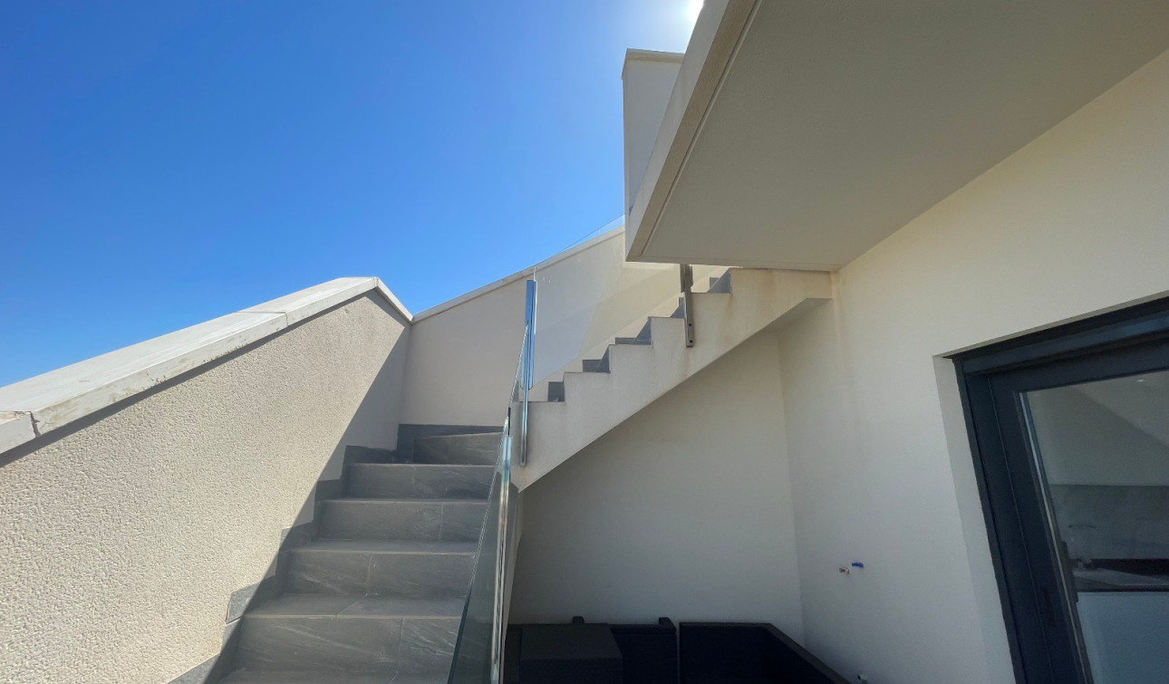 Reventa - Villa independiente - La Mata