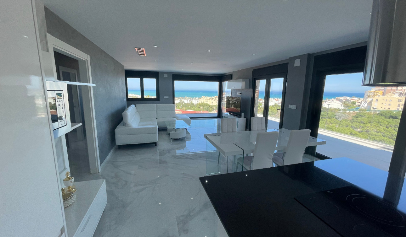 Reventa - Villa independiente - La Mata