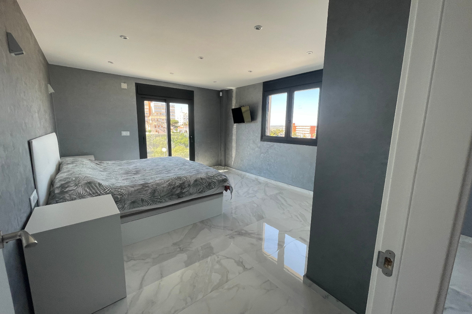 Reventa - Villa independiente - La Mata