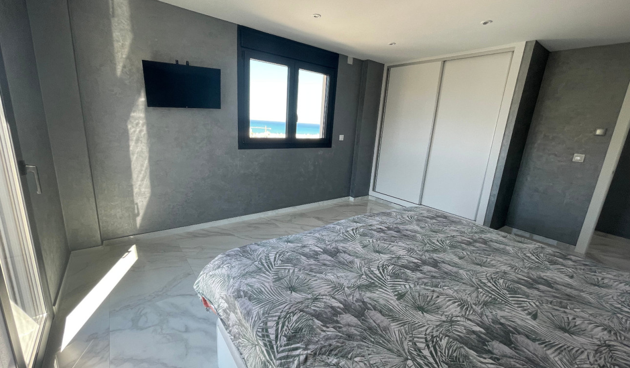 Reventa - Villa independiente - La Mata