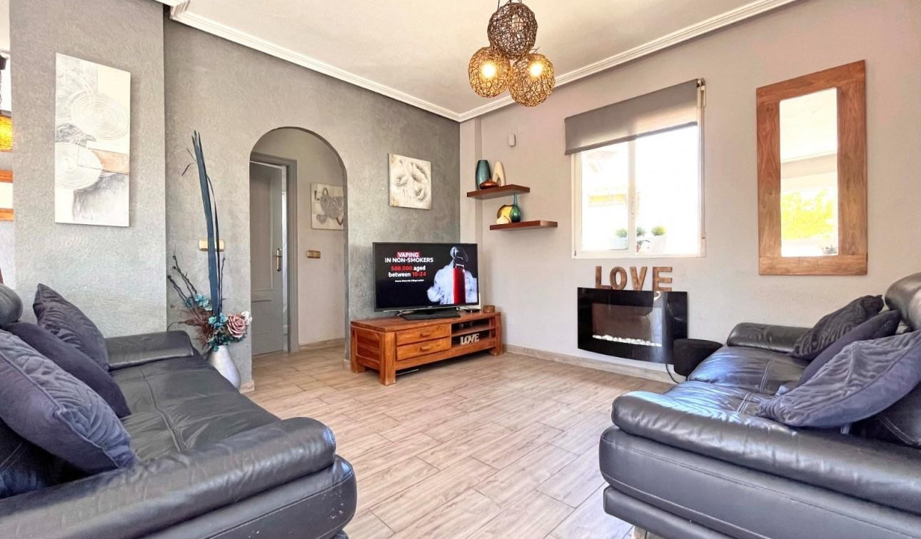 Reventa - Villa independiente - La Zenia